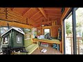 A log house in a trailer house. I came to visit the exhibition hall of BESS's house.