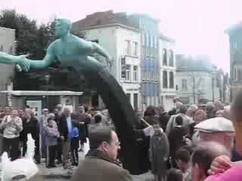 Inauguration de la statue 'Rencontre' a Koekelberg