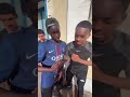Il a un problème lui 😂😂😂