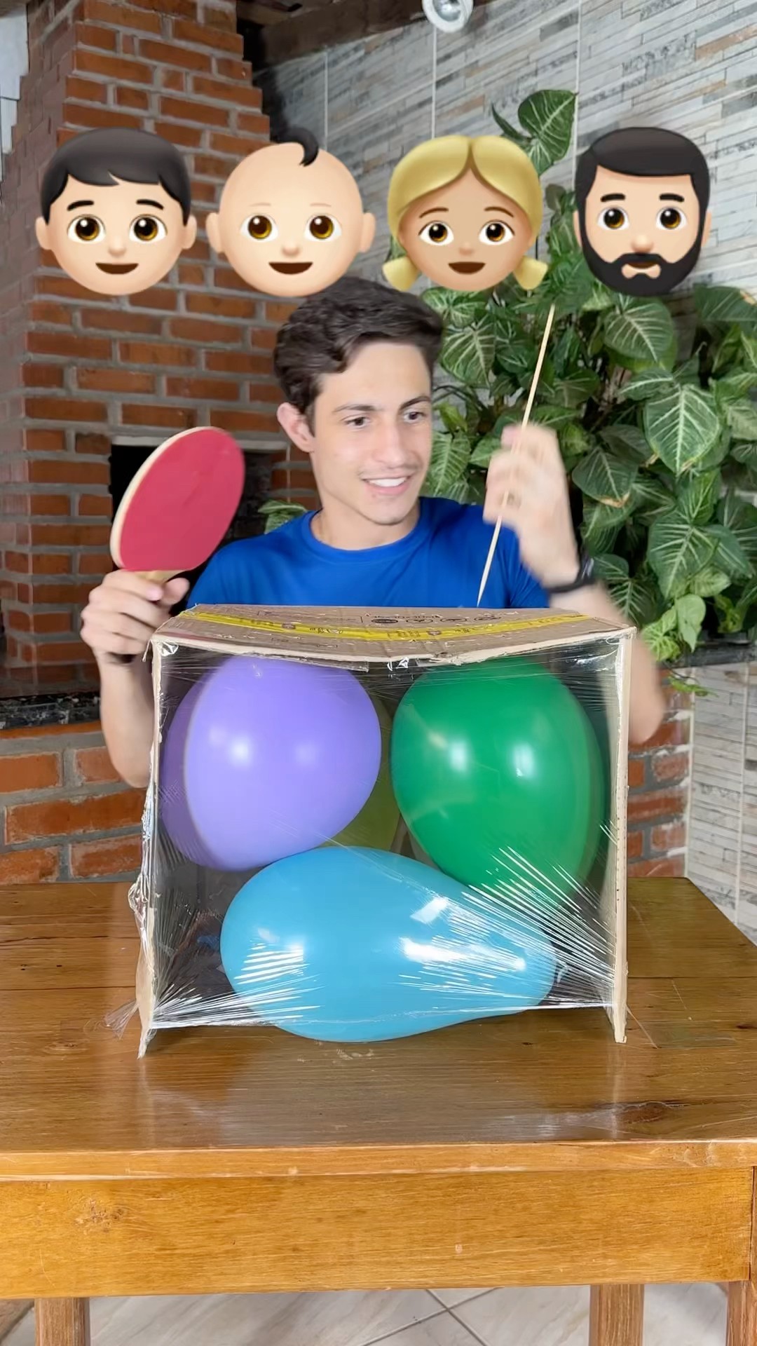 Quem vai furar o balão azul?!? #shorts #challenge