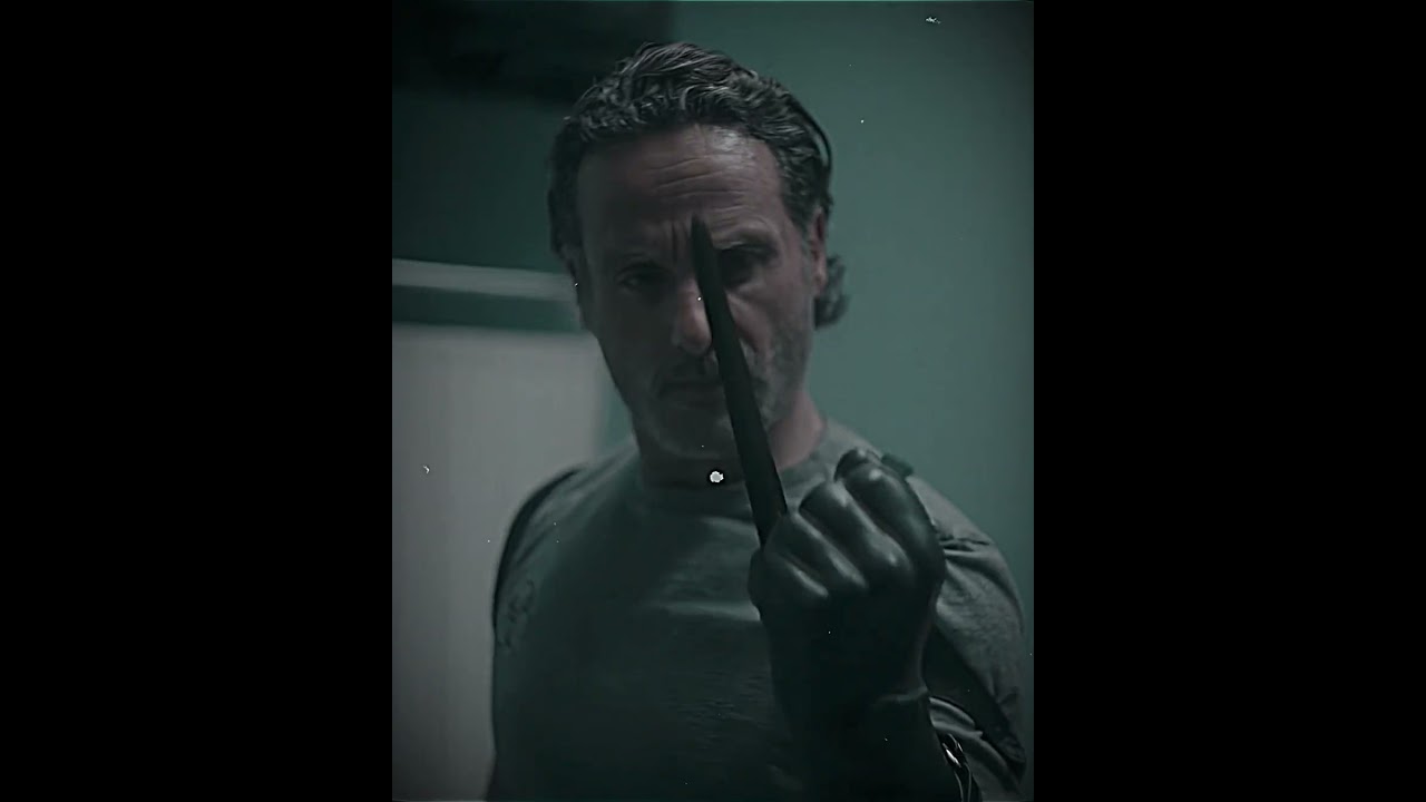 CRM Rick Grimes vs Beta