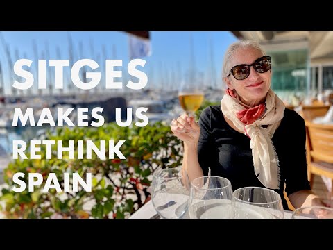 Is this the best beach town in Spain? Why we loved SITGES Barcelona.