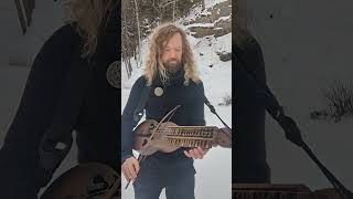 How to play Kvitravn by Wardruna - part 1