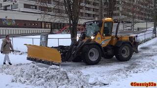 4K| Wille 655B Plowing Snow With Diagonal Plow