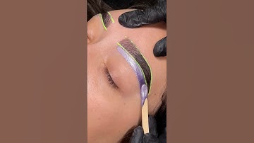 Brow wax and tint 💖✨ #browwaxing #browwax #browwaxtutorial #browshaping