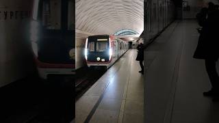 Гонка: Чистые Пруды - Павелецкая! Трамвай vs Метро feat. @Belyakov_ #метро #трамвай #гонка
