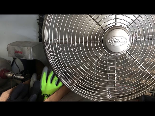 Hunter Portable Desk Fan Demonstration - YouTube