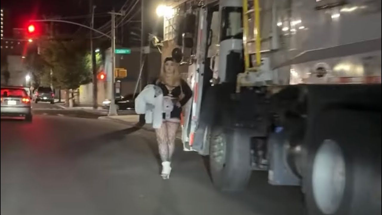 The New York Kid is live! A quick stroll through Hunts point 