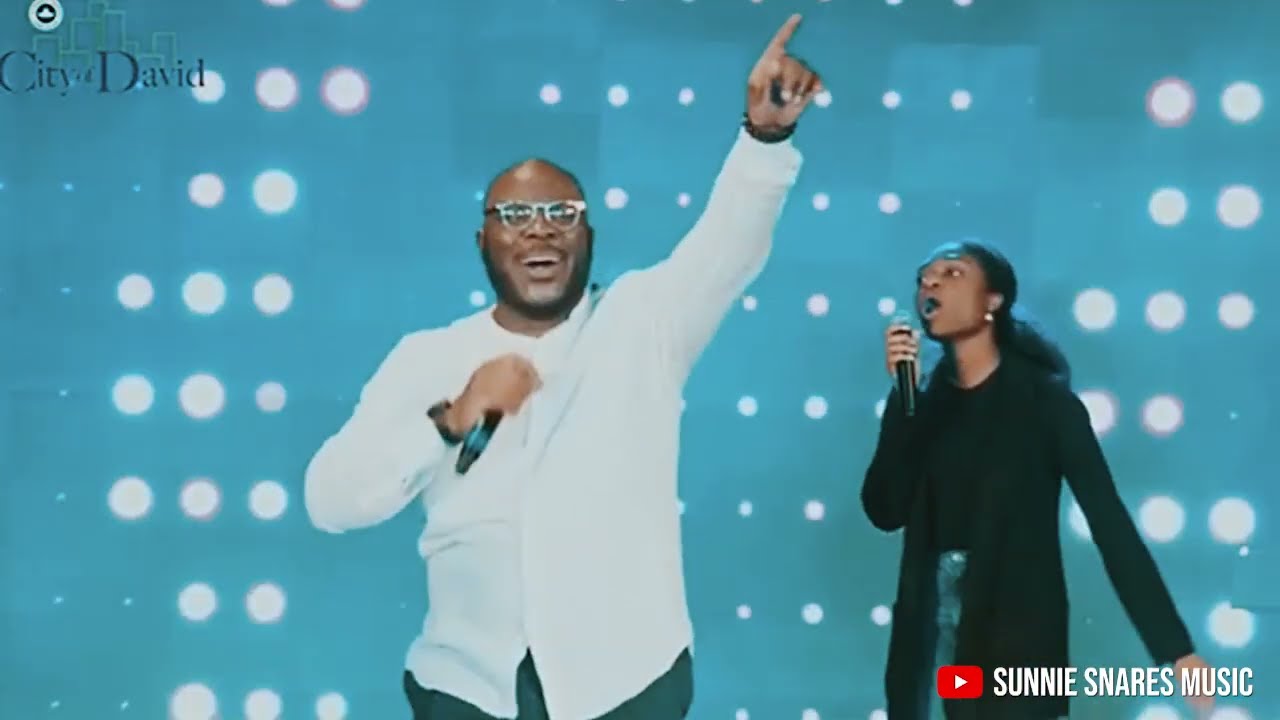 FREKE UMOH IN HIGH,HOT AND INTENSE PRAISE AND WORSHIP
