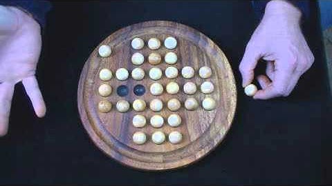 Solitaire Jumbo 10" dia peg jumping game.wmv