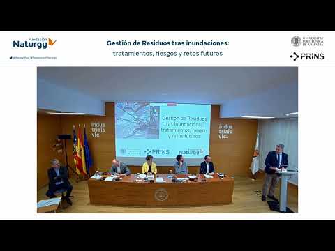 "Waste management after floods: treatment, risks and future challenges"