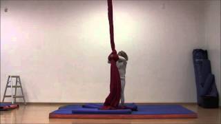 Aerial fabrics (silks): how to make a knot.