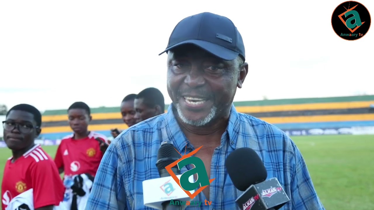 KOCHA JULIO AMUWASHIA MOTO MWANDISHI BAADA YA KUPOTEZA DHIDI YA SIMBA 