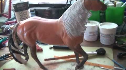 How To Paint a Model Horse With Pastels: Part 1