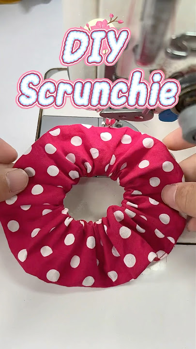 How to Make a Scrunchie Fast and Easy #tips #sewing #diy