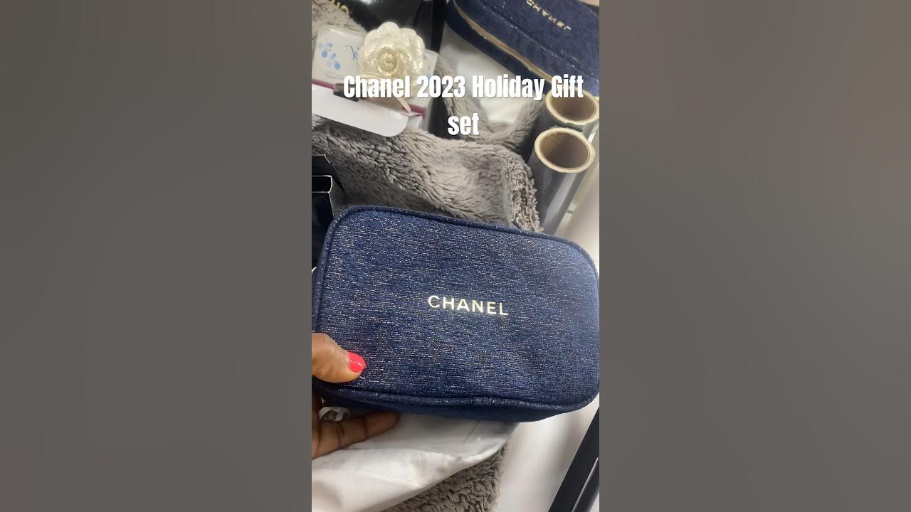 CHANEL, Bags, Chanel 22 Holiday Red Lip Gloss Trio Set Make Up  Bagcrossbody