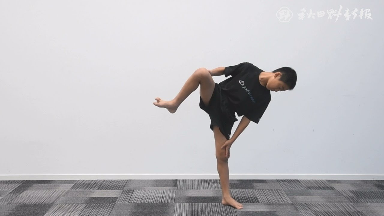 相撲でストレッチ編 四股 秋田魁新報電子版