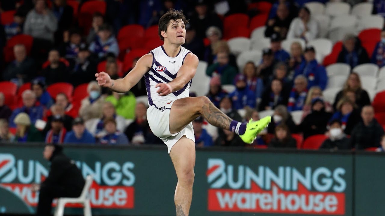 Schultz bangs it through