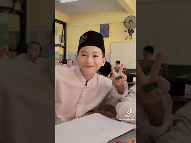 Anak Anak Di sekolah Chek Ganteng & Cantik Ib : MeinnyJacklyn Pinjem ya video nya 🙏❗‼️🥰 class=