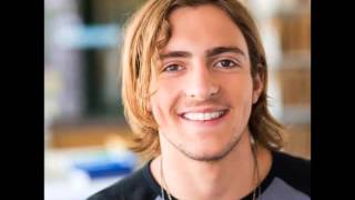 ROCKY MARK  LYNCH
