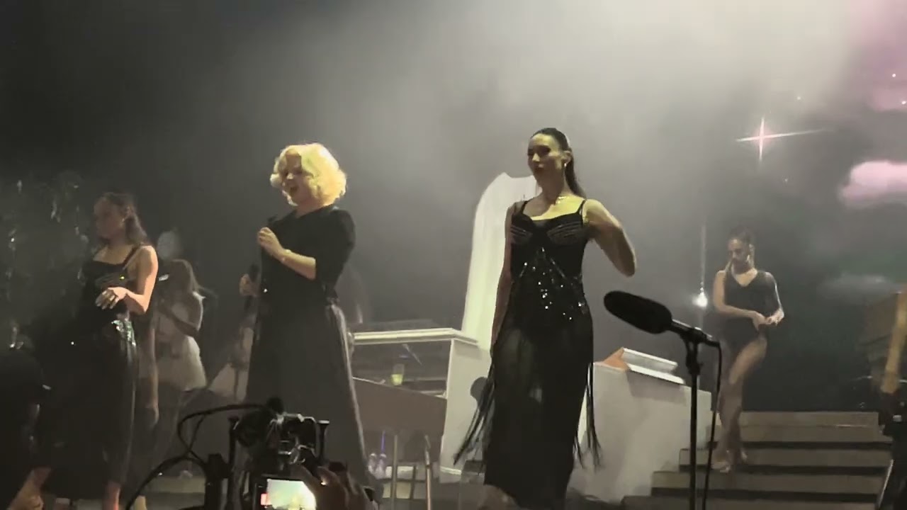 Lana del Rey - A&W - Young And Beautiful (Mita Festival 2023) Rio de Janeiro, Brazil