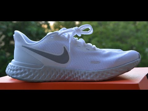 Nike Revolution 5 UNBOXING