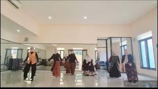 Dumes 24 Line Dance/Choreo:Erma Go (INA) - January 2024