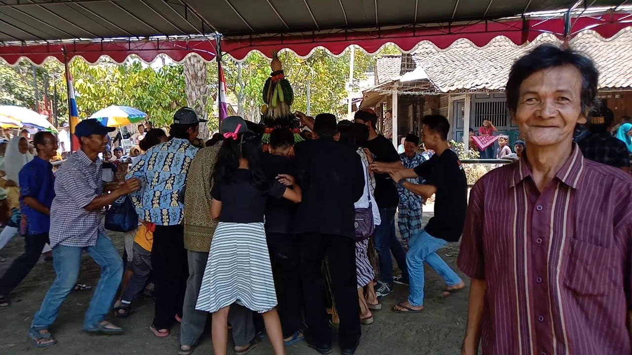  tradisi  saparan jawa  jogja yogyakarta jati kembar 