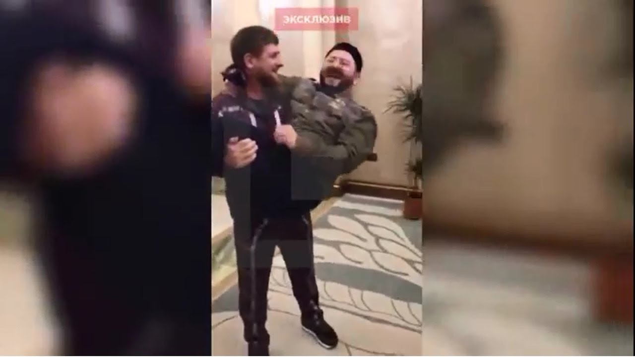 рамзан кадыров и галустян. квн рамзан кадыров. галустян пародирует рамзан кадыров. квн рамзан кадыров. квн миша галустян рамзан кадыров.