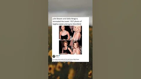 Julie Bowen and Sofia Vergara recreated the iconic 1957 photo of Sophia Loren & Jayne Mansfield