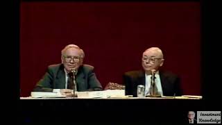 Warren Buffett \& Charlie Munger: Growth stocks vs Value stocks (2001)