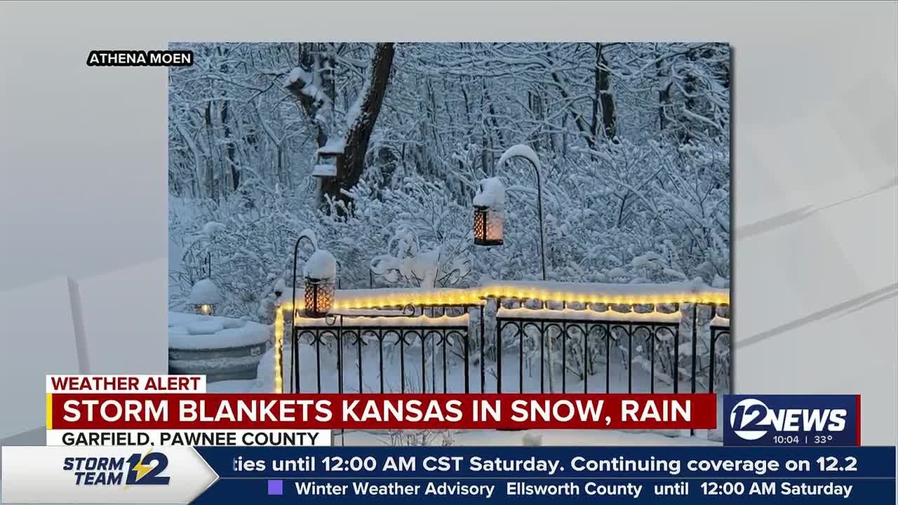 Storm blankets part of Kansas in year's first snow - YouTube
