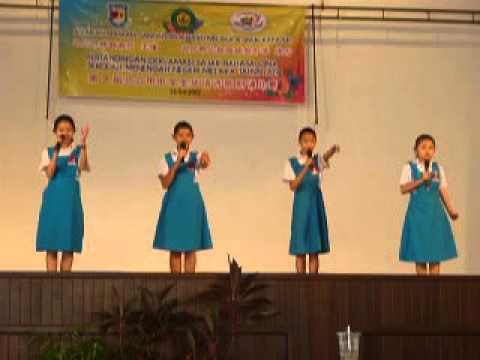 SMJK Katholik Melaka Sajak Bahasa Cina 2012-18 - YouTube