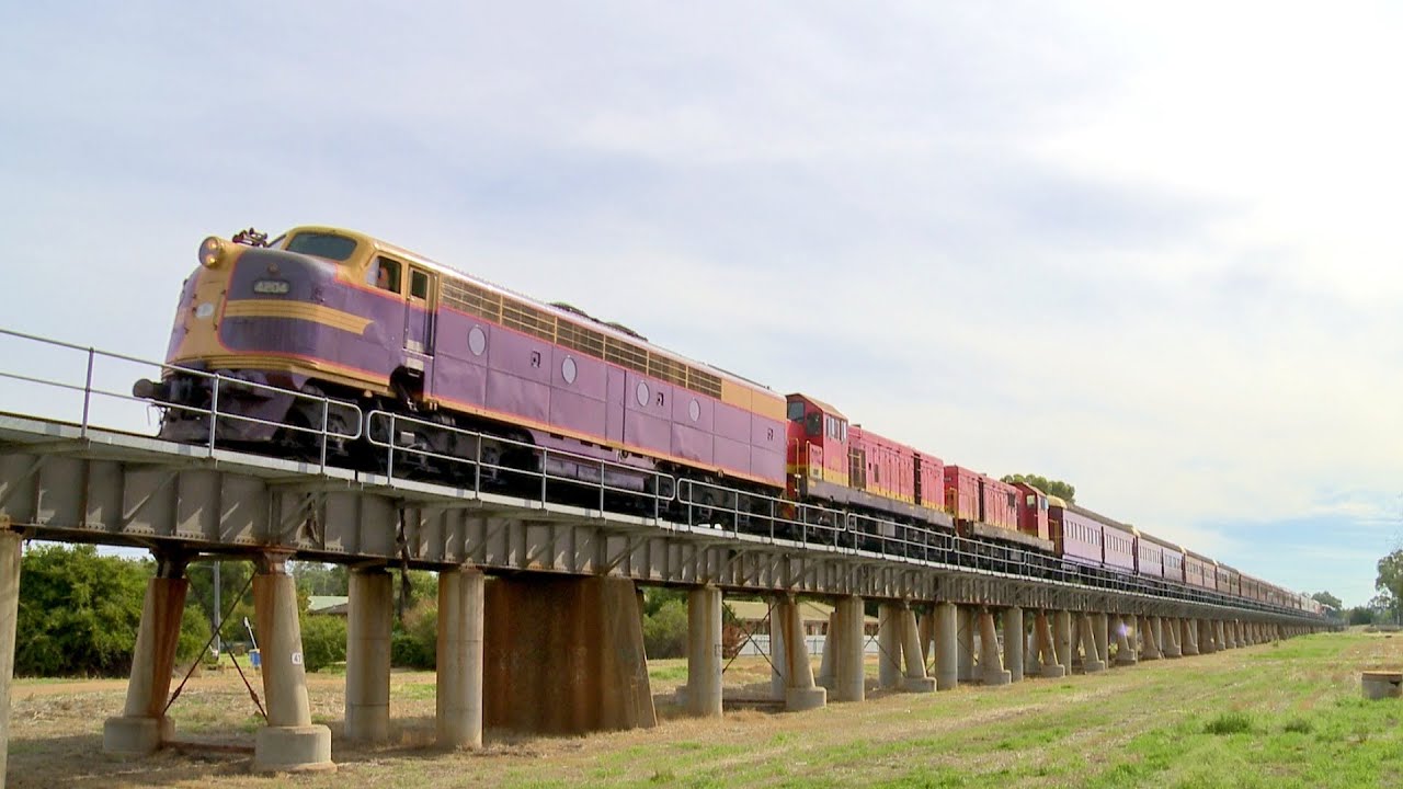 train travel wagga to melbourne