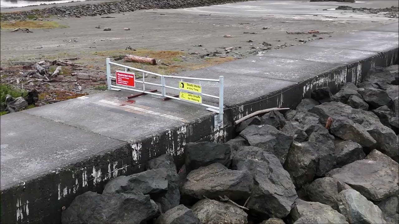 Crescent City Ca Jetty new gate and warning signs