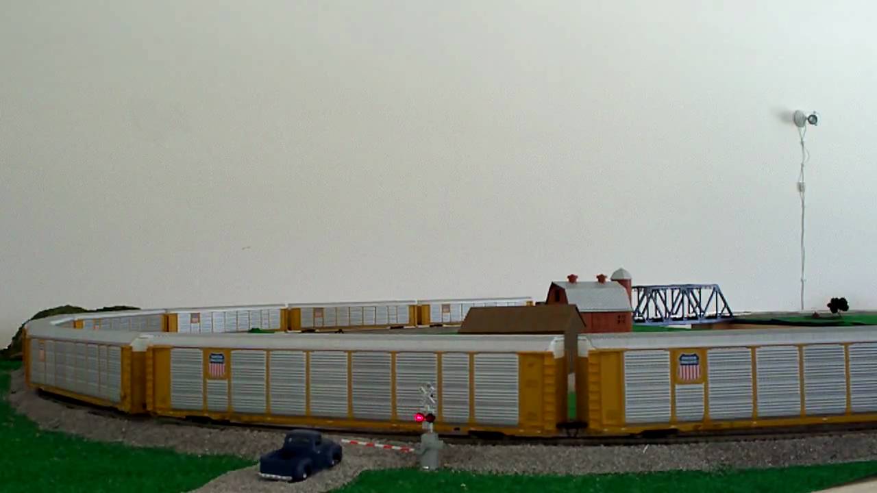 Mth Ho Scale Operating Crossing Gates In Action On My Dcc Layout