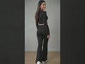 Conjunto calça flare e cropped manga longa . Máximo conforto e estilo.