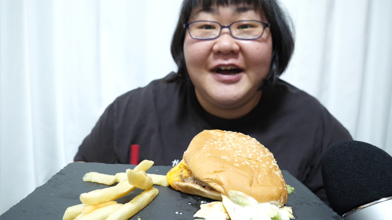 巨大バーガーASMR    モッパン