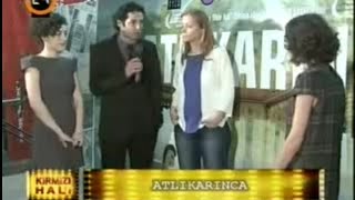 Kırmızı halı \