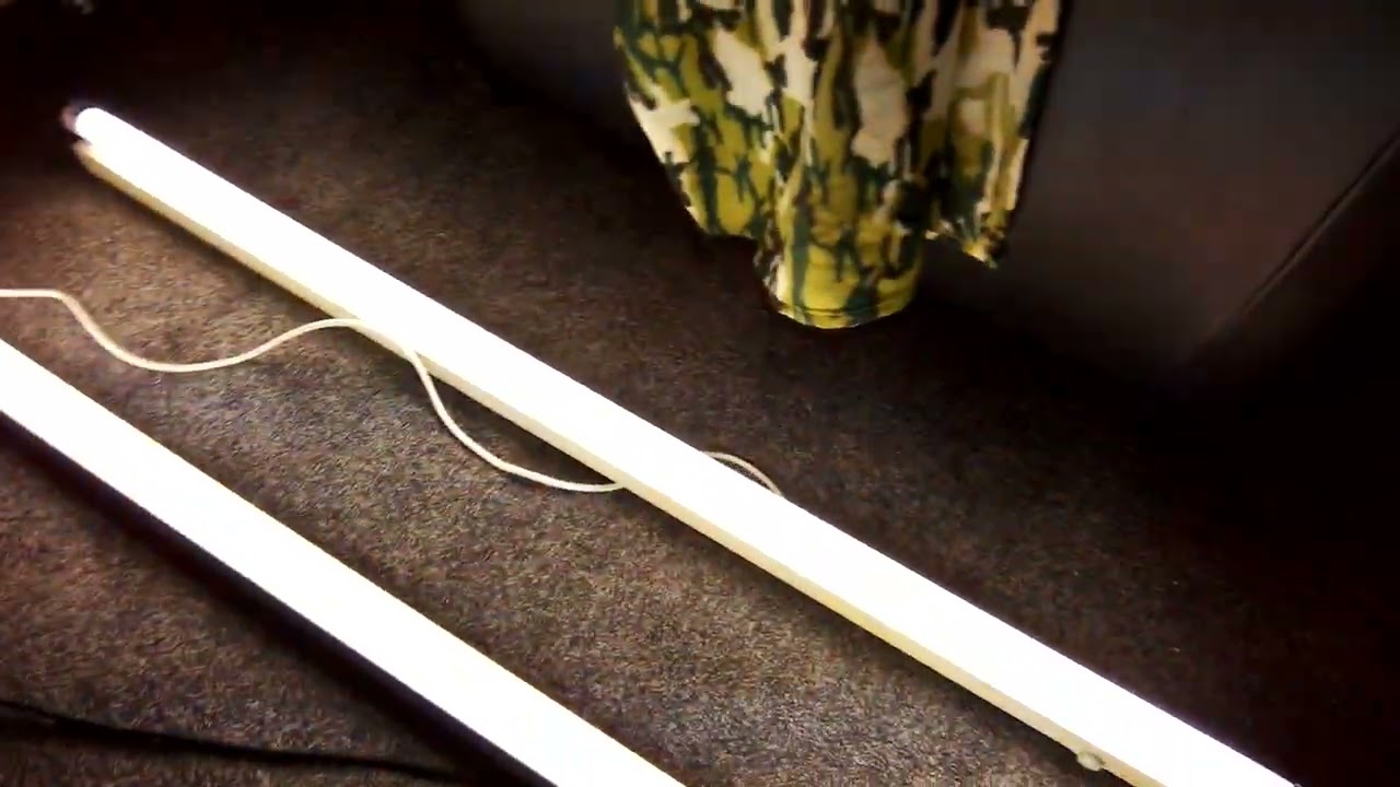 Thorn grey and white based 5 foot fluorescent striplight