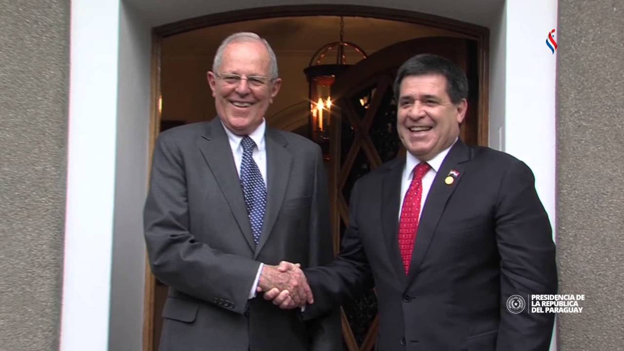 Encuentro del Presidente Cartes con el nuevo mandatario de Perú - YouTube