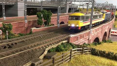 WCML Model Railway: Davidson Parkway: Cavalex BBA and Bachmann BAA Steel Coil + Class 87’s