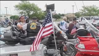 Motorcyclists Escort Local Vietnam Veterans