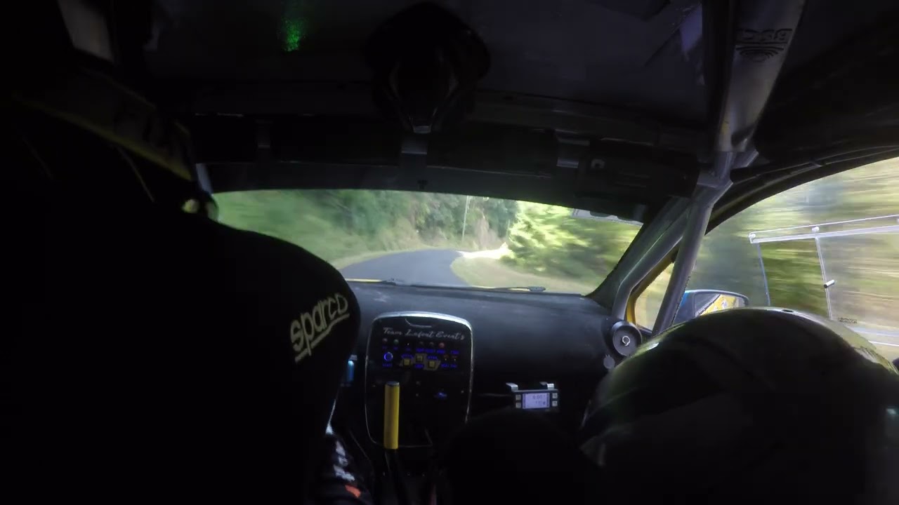 Rallye Velay Auvergne 2024 ES4 Lafont / Collin CLIO R3T