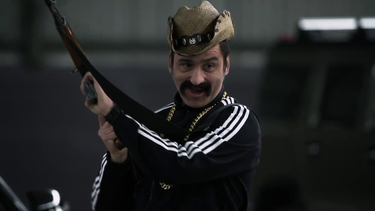 ESDLC 5 Cap 95 -  El Cabo regresa y mata a Monica Robles y la Felina