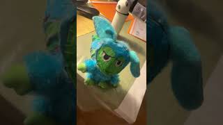 Squirm is done now btw those black and red things on his back are bites he is about to be twisted