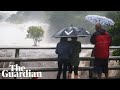 Uragan oslabio na Havajima, kuće poplavljene