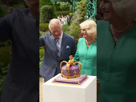 Video: Camilla Parker Bowles (Camilla Parker-Bowles): Cornwallin herttuattaren elämäkerta