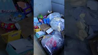 They thought they were hiding it.. 🤣🤣#dumpsterdive #dumpsterdivingmama #dumpsterdiversoftexas