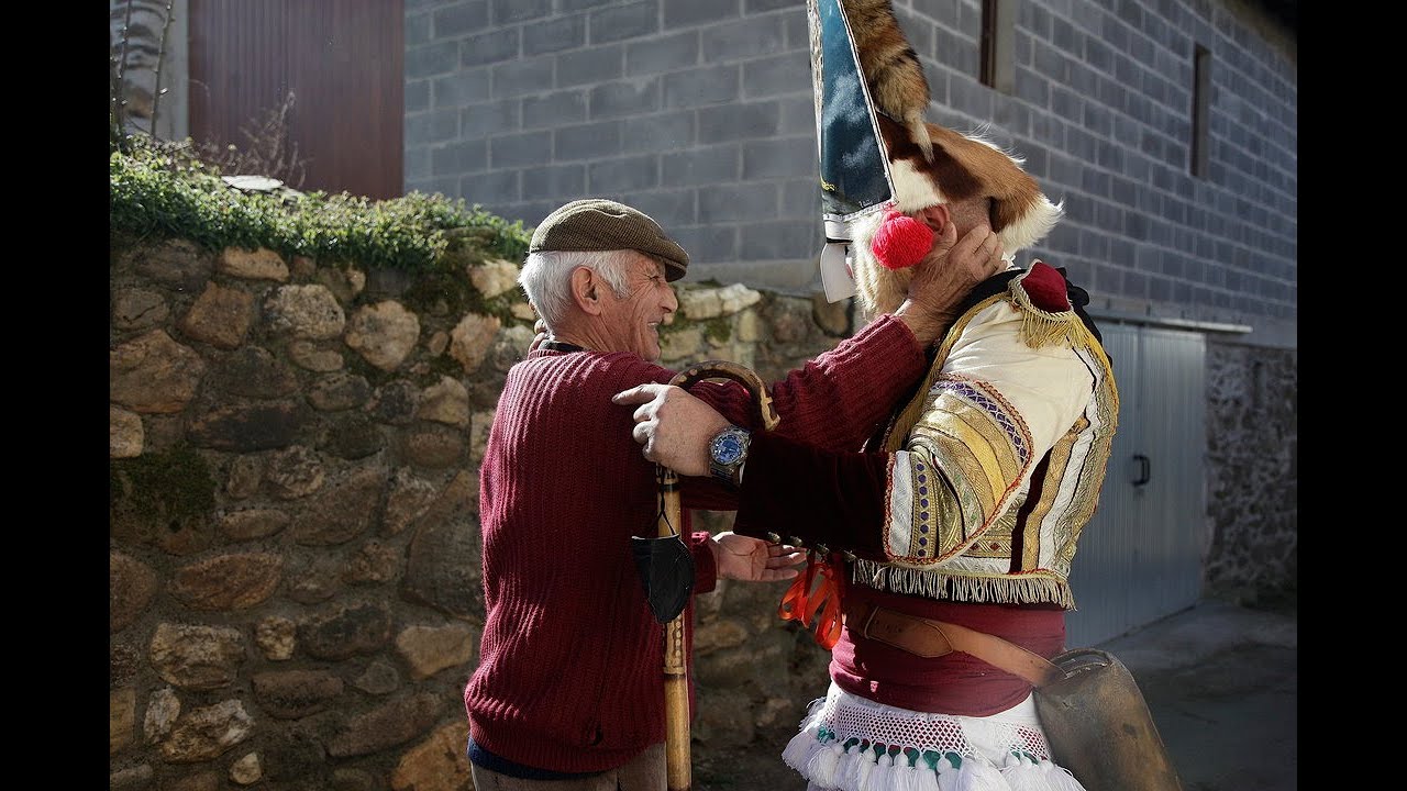Los Felos recorren las diferentes parroquias de Maceda
